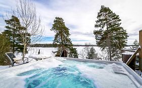 Relaxing Lake Oasis With Jacuzzi - Amazing View & Private Pier